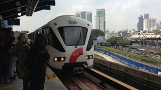 セントラルマーケットからの移動に便利です