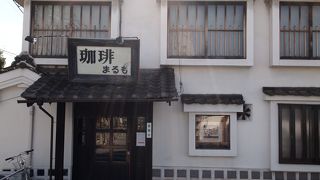 明治時代の蔵のなかのカフェ