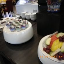 メインもたっぷりで絶品。デザートは取り放題でどれも美味しい！