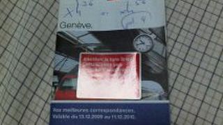 各駅にある手のひらサイズの時刻表