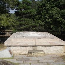 仁徳陵・陪塚の復元模型 (縮尺：２５０分の１)