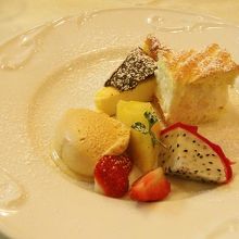 思わず別腹宣言しそうな、素敵なデザート