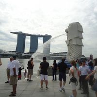 マーライオンの公園からマリーナベイサンズを撮影した