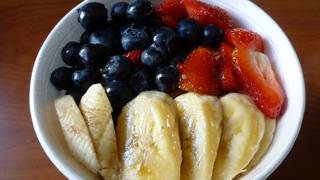 朝食はアサイボウル