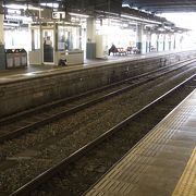松本駅の南側の隣駅