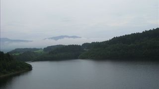 かわうち湖とはダム湖の事なんですが近くに道の駅もあります。