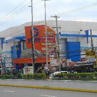 正面はガイサノ・マクタン。別棟には新ショッピングセンター