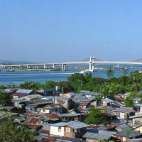 セブ本島と結ぶニューブリッジ。2012.10現在補修中