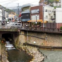 ねね橋 （ねねばし）の下は親水公園