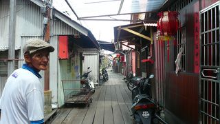 昔ながらの水上家屋