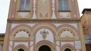 ヴィルフランシュ・シュル・メールにあるコクトーの礼拝堂「サンピエール」♪