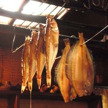 つるされた干物