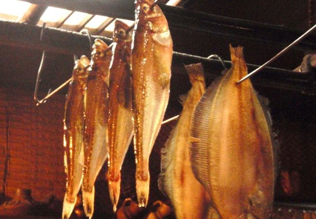 路地裏の小さなお店