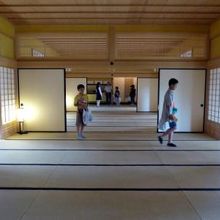 ７２畳の大広間 