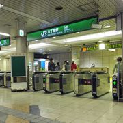 八丁堀は、東京メトロ日比谷線と、JR東日本京葉線の接続駅となっています