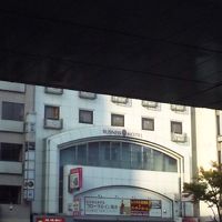 高速そばでややうるさい