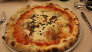 トゥルッリのピッツェリア