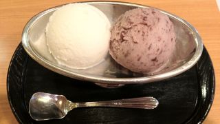 谷根千散歩のブレイクに“アベックアイス”