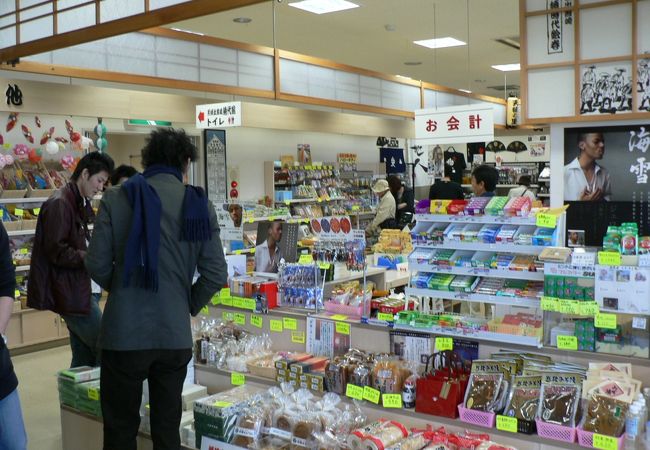 道の駅越後出雲崎天領の里の観光物産センター