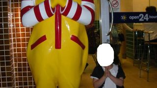 プーケットのマクドナルドのドナルドはこんな感じ？　～プーケット～