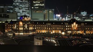 正面に東京駅の全景がバッチリ見おろせました