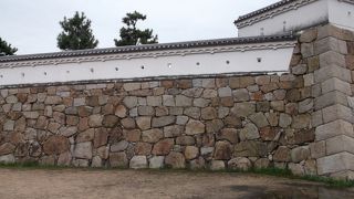 ３氏１２代続いた城・・・