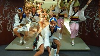 阿波踊りがみれます