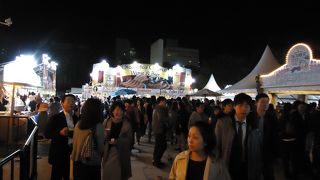 福岡オクトーバーフェスト --- 凄く楽しいビール祭りです。一回は行っても良いと思います。