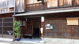 古いたたずまい