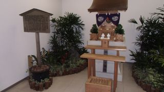 羽田空港ターミナル内にある神社