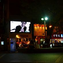 アメリカ村の大型ビジョン