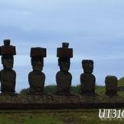 島で1番最初に立てられたモアイ