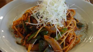 正統派イタリア料理店でいただく「ナポリタン」。