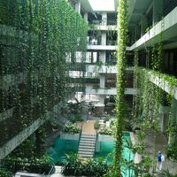 広大な吹き抜け