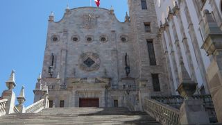 階段を登ると眺めがいいです