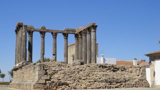 ギリシャのような神殿跡があってビックリ