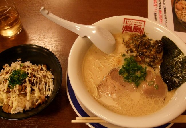 豚骨ラーメンがおすすめ