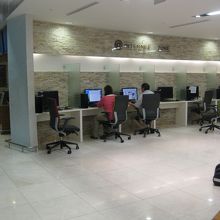 インターネットも無料で使用可。