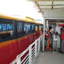 バス停、終点コタまで乗る