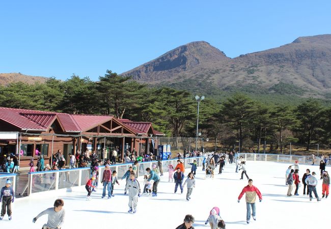 えびの高原アイススケート場