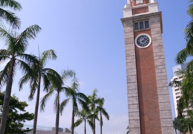 旧九龍駅時計台 (前九廣鐵路鐘楼、尖沙咀鐘楼)