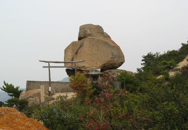 重岩 (小瀬石鎚神社)