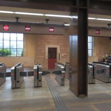 コインロッカーは 600 両替機あります By Kamomei 東京ディズニーシー ステーション駅のクチコミ フォートラベル