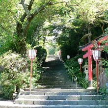 湯泉神社（とうせんじんじゃ）の参道