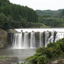  沈堕の滝 （雄滝）