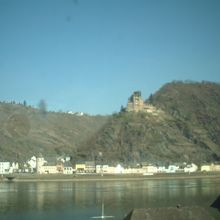 おまけはライン川を臨む山の上の古城