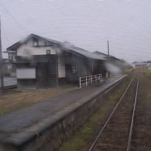 駅の遠景