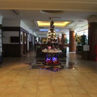 1Fにバーカウンターあり。無料のコーヒーサービスあり。