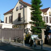 『シャーロックホームズの部屋』が再現されている英国館