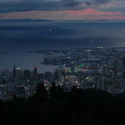 夜景の雄大さでは、日本一です。六甲ではココがナンバーワン！